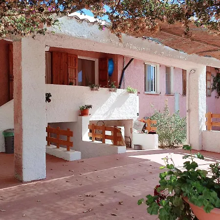 - In Seminterrato In Di Campagna, Piscina Fuori Terra A 4 Minuti Di Auto Dalla Citta Apartamento *