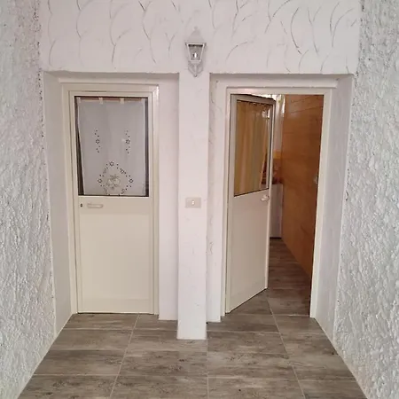 - In Seminterrato In Di Campagna, Piscina Fuori Terra A 4 Minuti Di Auto Dalla Citta Lägenhet Alghero