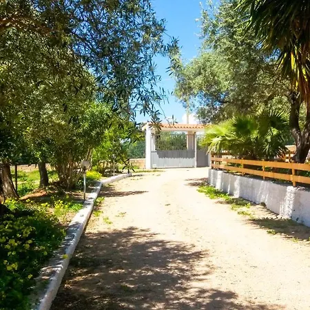 - In Seminterrato In Di Campagna, Piscina Fuori Terra A 4 Minuti Di Auto Dalla Citta