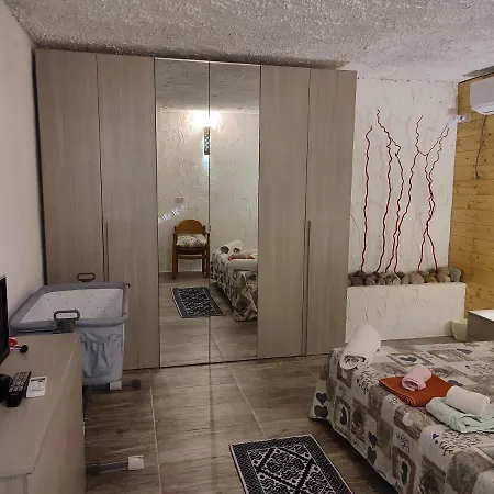 - In Seminterrato In Di Campagna, Piscina Fuori Terra A 4 Minuti Di Auto Dalla Citta *