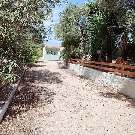 Alghero Guest House, Oasi Tra Gli Ulivi Con Piscina E Fresche Suites In Seminterrato Apartment Alghero