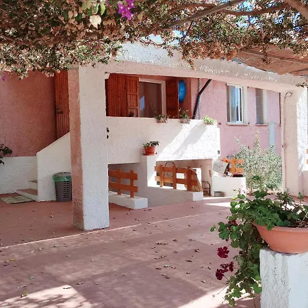 Alghero Guest House, Oasi Tra Gli Ulivi Con Piscina E Fresche Suites In Seminterrato