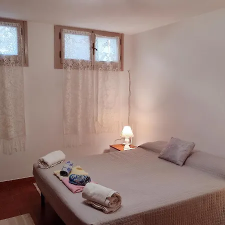 Alghero Guest House, Oasi Tra Gli Ulivi Con Piscina E Fresche Suites In Seminterrato Apartament *