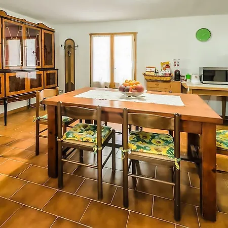 - In Seminterrato In Di Campagna, Piscina Fuori Terra A 4 Minuti Di Auto Dalla Citta *