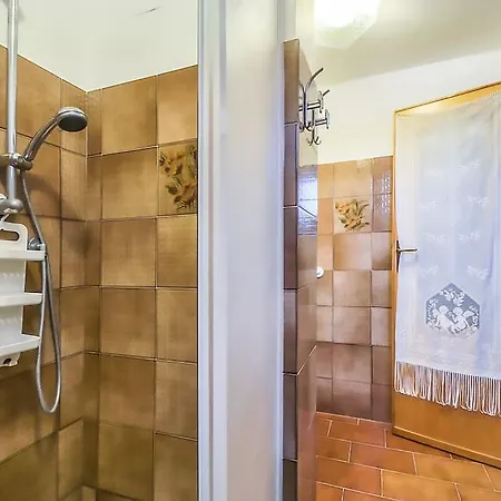 - In Seminterrato In Di Campagna, Piscina Fuori Terra A 4 Minuti Di Auto Dalla Citta Apartamento *