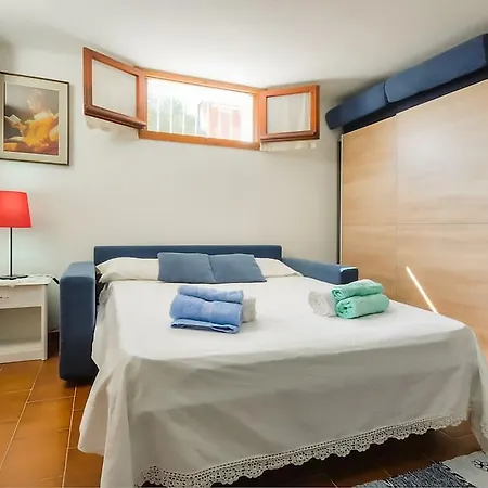 Apartamento - In Seminterrato In Di Campagna, Piscina Fuori Terra A 4 Minuti Di Auto Dalla Citta *